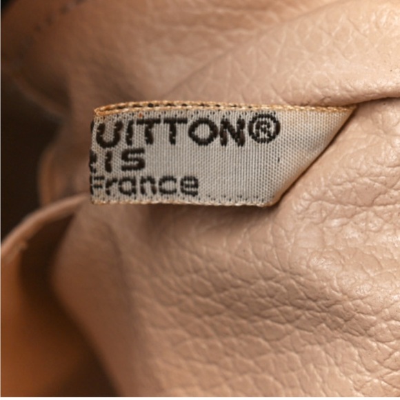 Louis Vuitton Monogram Toilette 23 Clutch - Picture 12 of 12